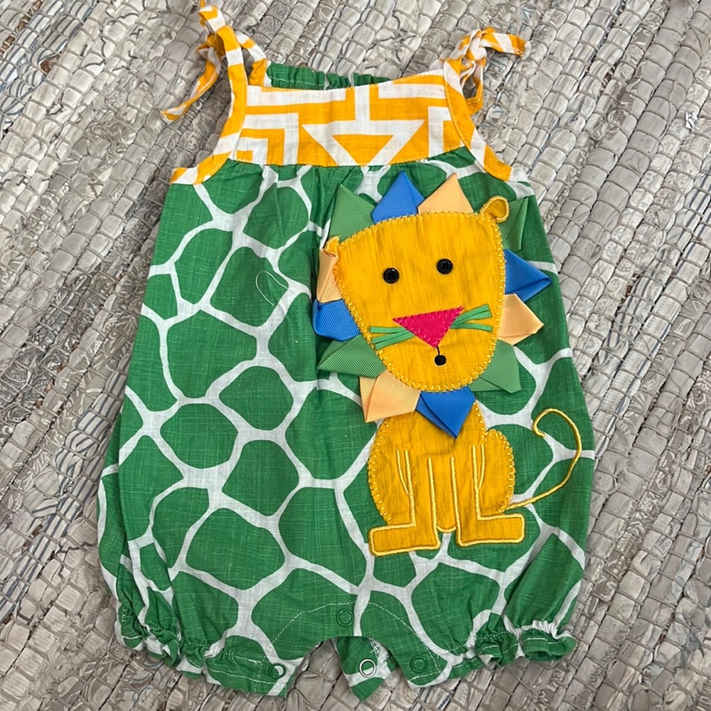 Mud pie lion jumper